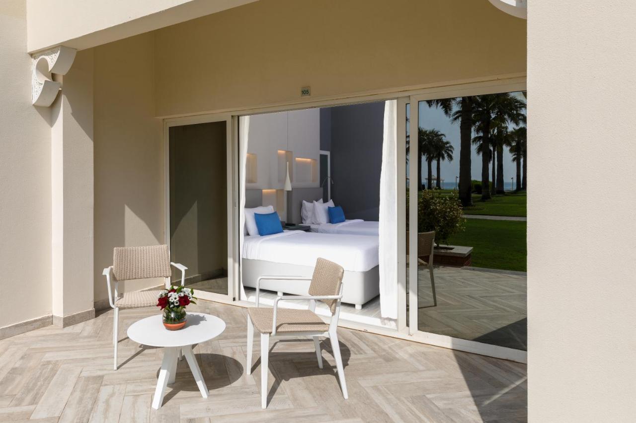 Sealine Beach, A Murwab Resort Mesaieed Ngoại thất bức ảnh A room at the hotel