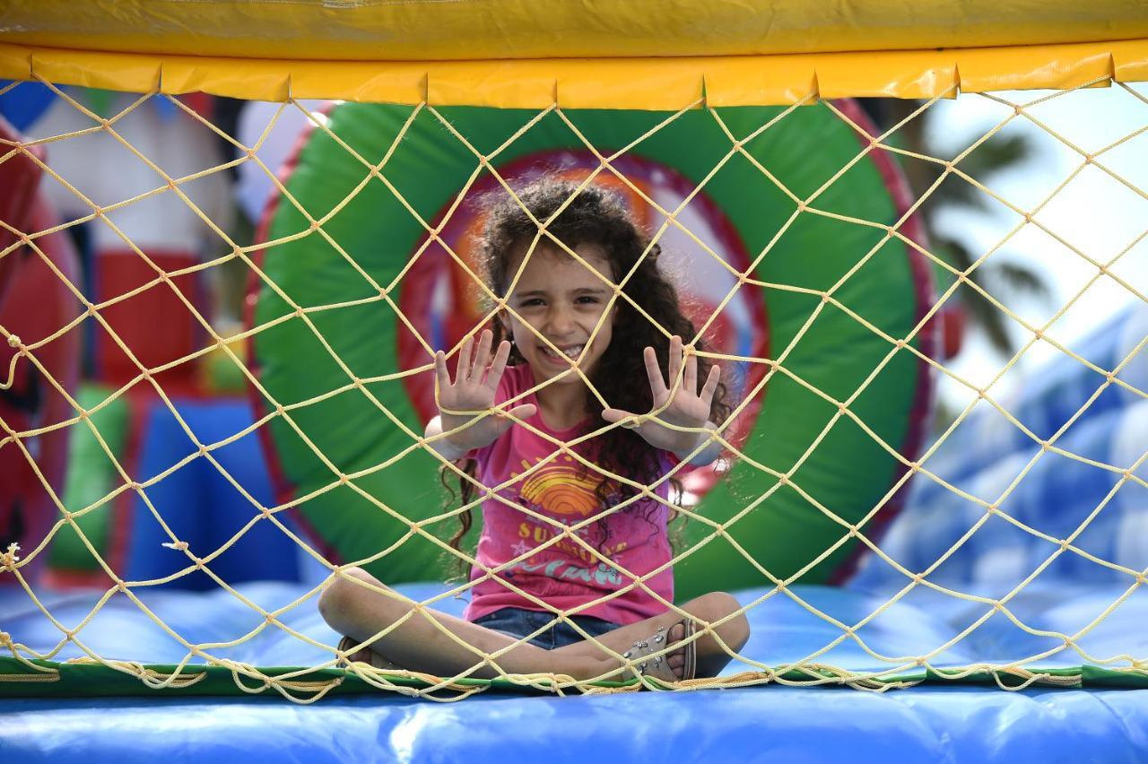 Sealine Beach, A Murwab Resort Mesaieed Ngoại thất bức ảnh A child playing at the Children's Museum of Oak Ridge