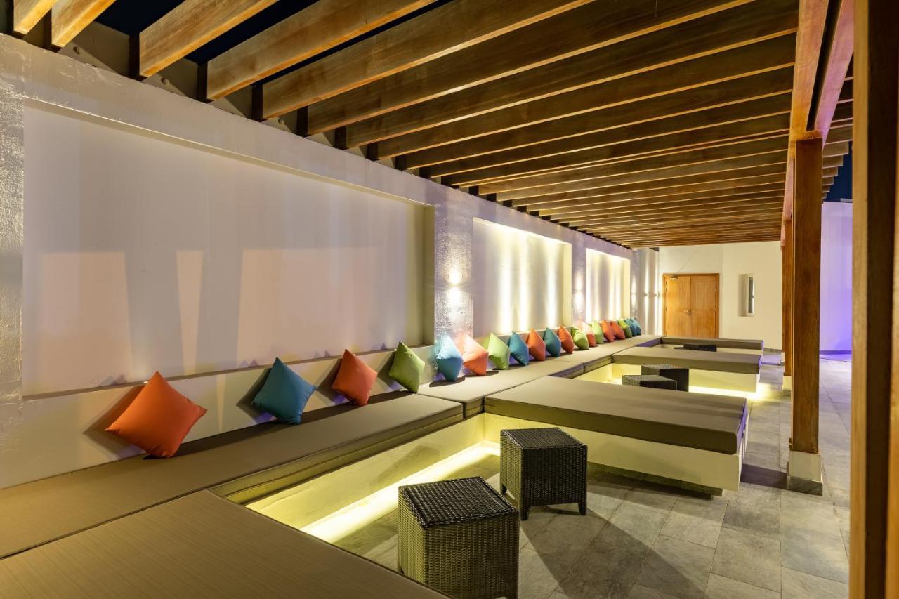 Sealine Beach, A Murwab Resort Mesaieed Ngoại thất bức ảnh The lounge at Male International Airport